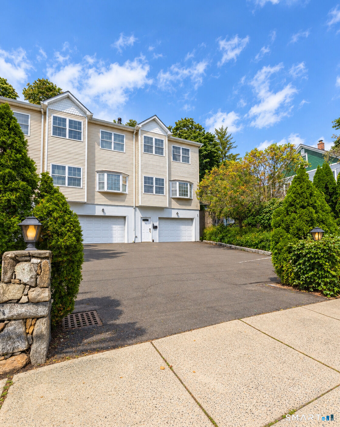 Property Photo:  806 Hope Street 1  CT 06907 
