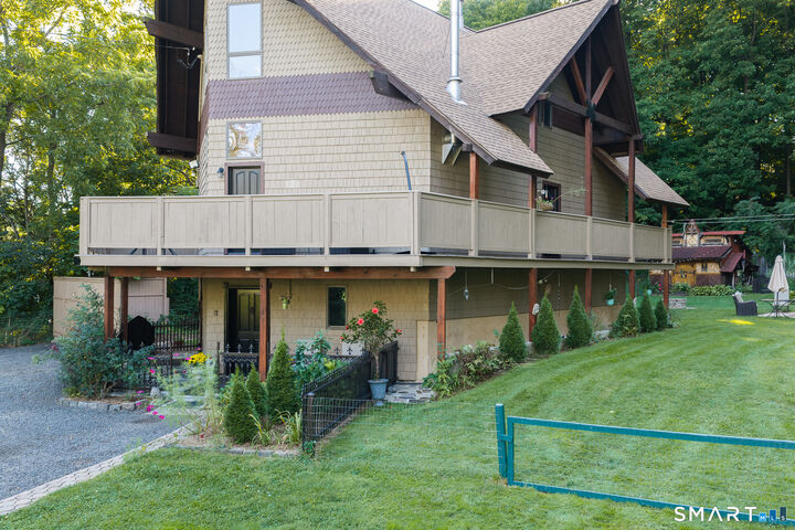 Property Photo:  270 Summer Street  CT 06479 