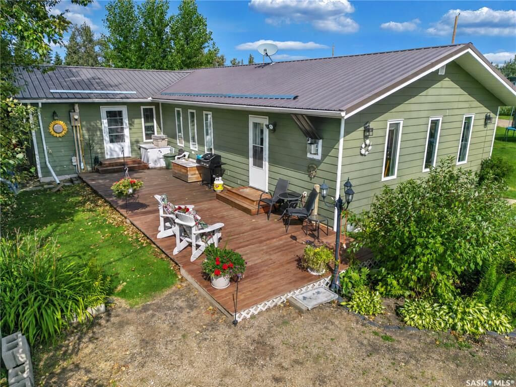 Property Photo:  303 Corrigal Crescent  SK S0M 1J0 