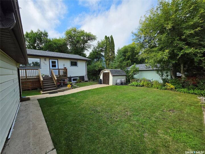 Property Photo:  1255 Grand Avenue  SK S2V 1A4 
