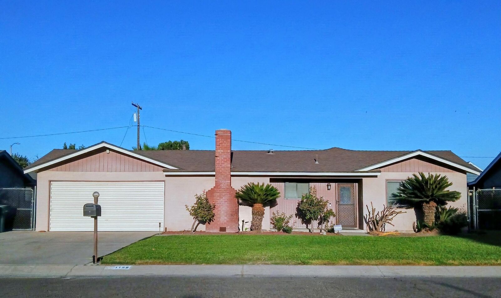 Property Photo:  1198 S Salome Street  CA 93274 