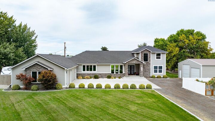 Property Photo:  24508 S Oak St  WA 99337 