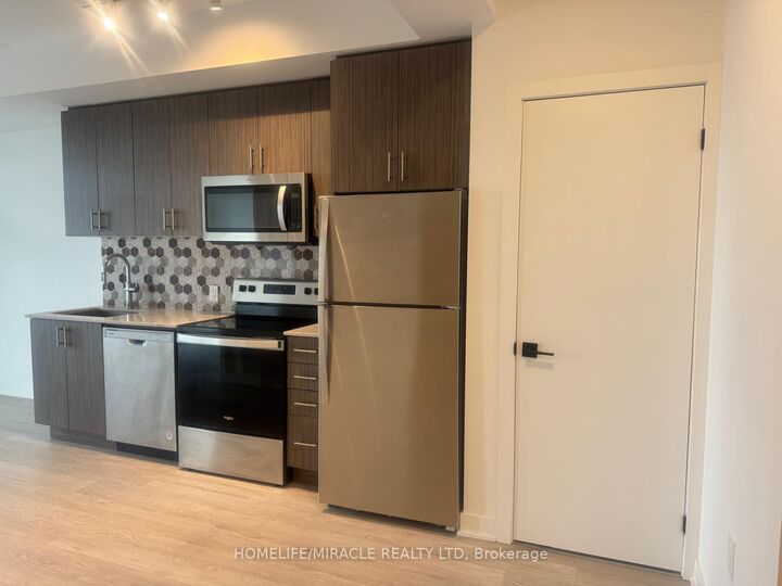 Property Photo:  2782 Barton Street E  ON L8E 2J8 
