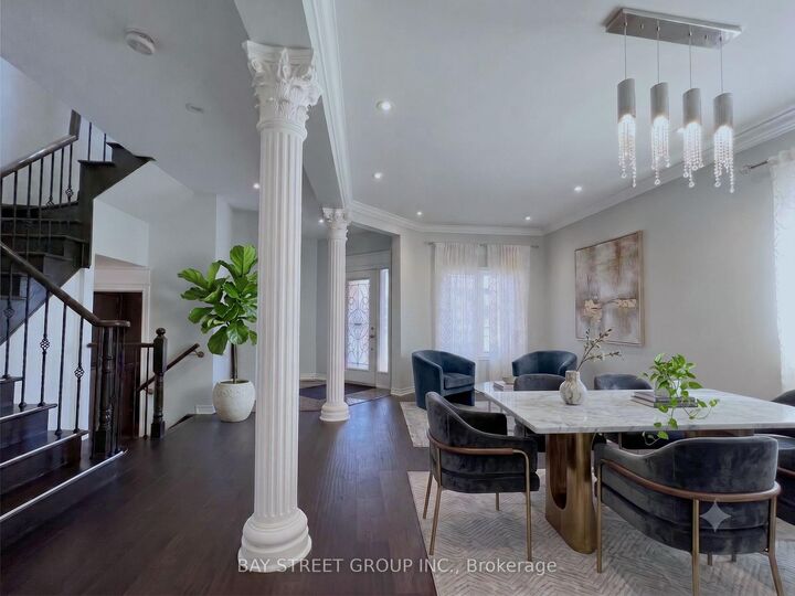 Property Photo: 23 Eagle Peak Drive ON L4S 2W3