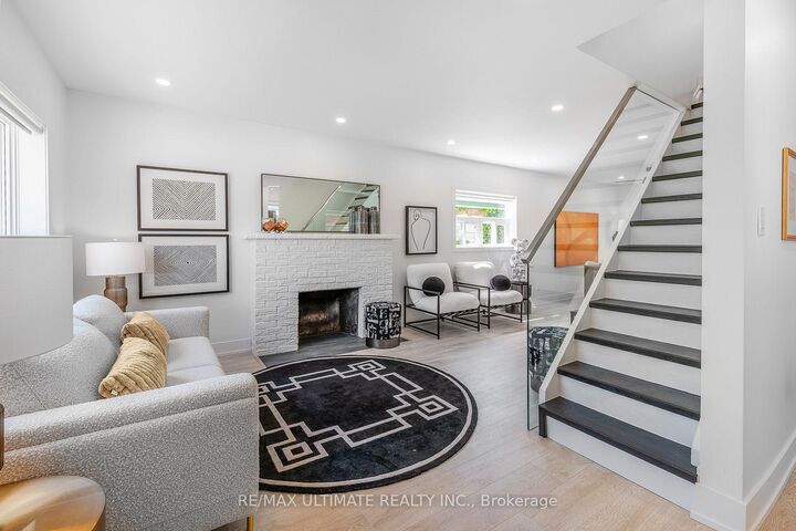 Property Photo: 54 Huntington Avenue Main ON M1K 4L1