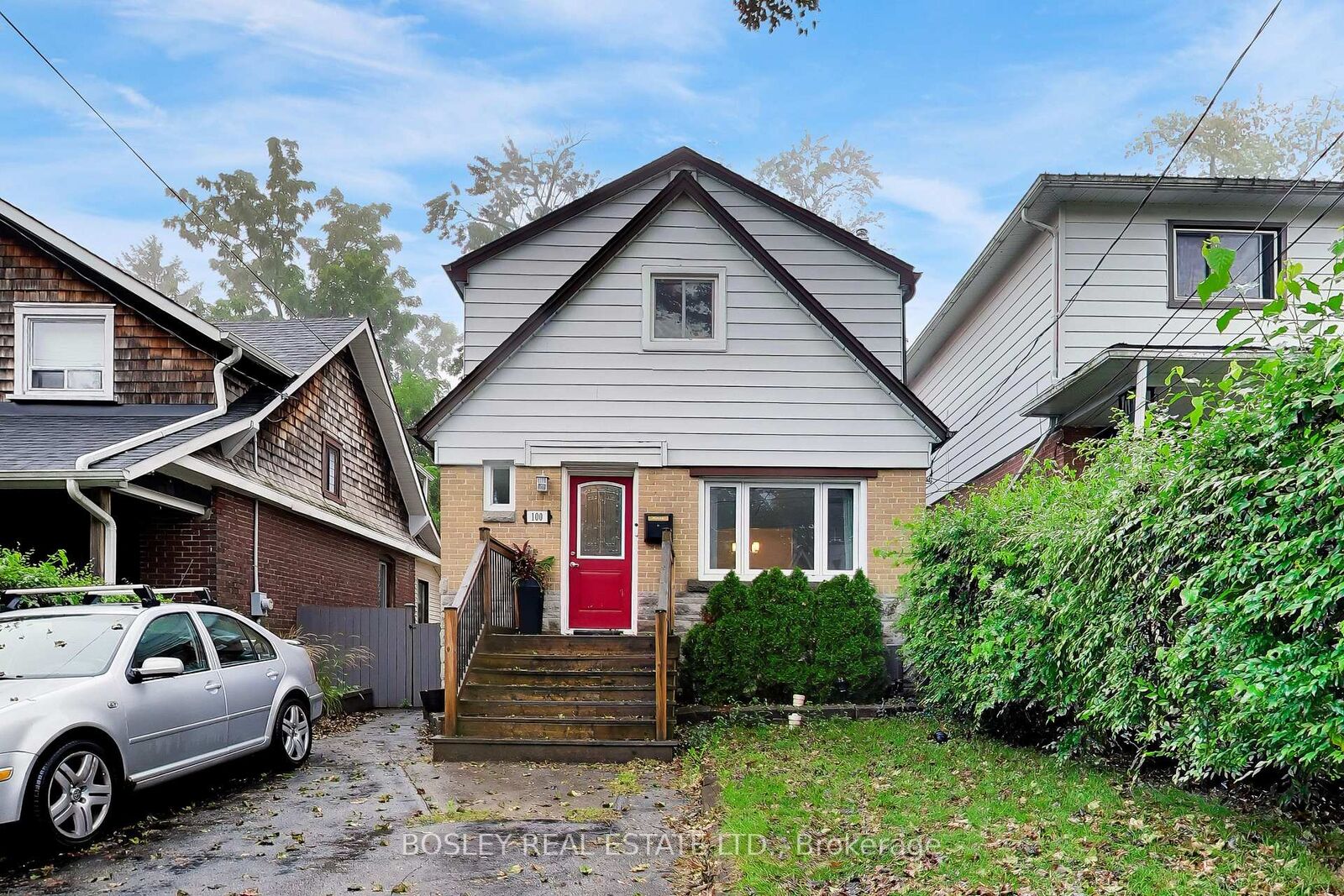 Property Photo:  100 Kildonan Drive Main  ON M1N 3B8 