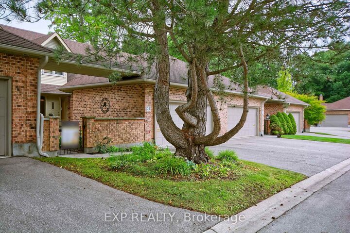Property Photo: 1443 Commissioners Road 29 ON N6K 1E2
