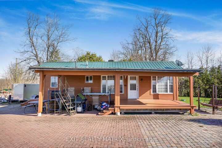 Property Photo:  19209 Kenyon Concession 7 Road  ON K0C 1J0 