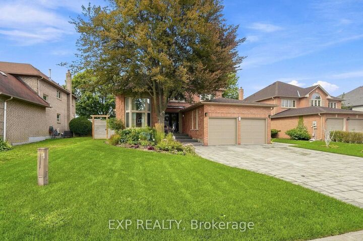 Property Photo:  655 Culler Mews  ON L3X 1V8 