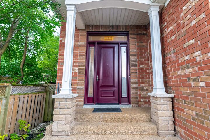 Property Photo: 532 Melville Avenue ON L6A 2M1
