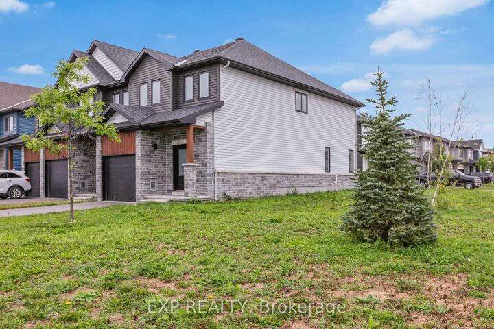 Property Photo:  126 Dowdall Circle  ON K7C 0S4 