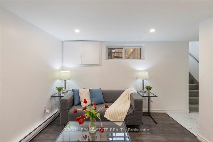 Property Photo:  7 Purdy Crescent 2  ON L9A 3B4 