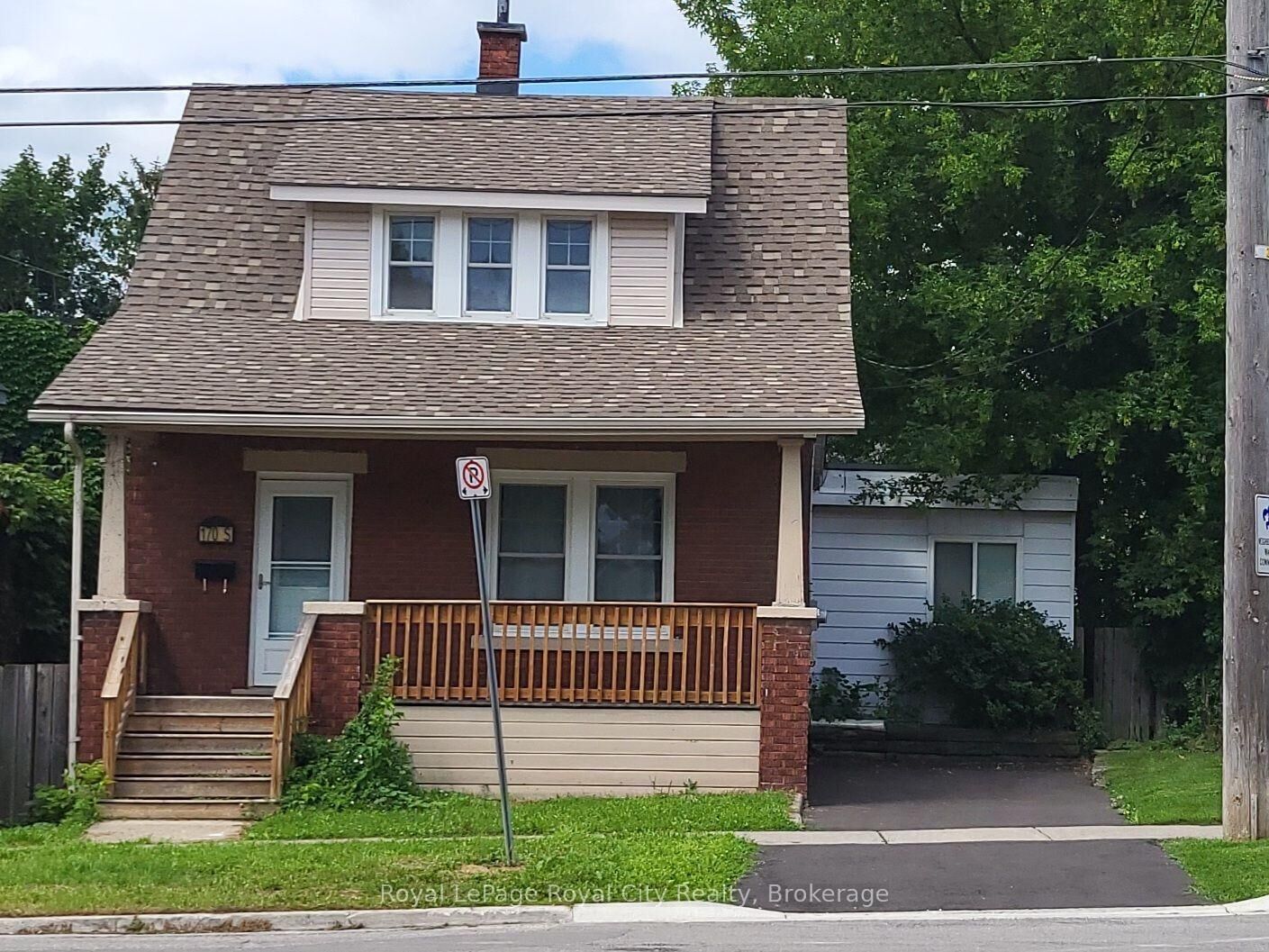 Property Photo: 170 Arthur Street S ON N1E 5K6