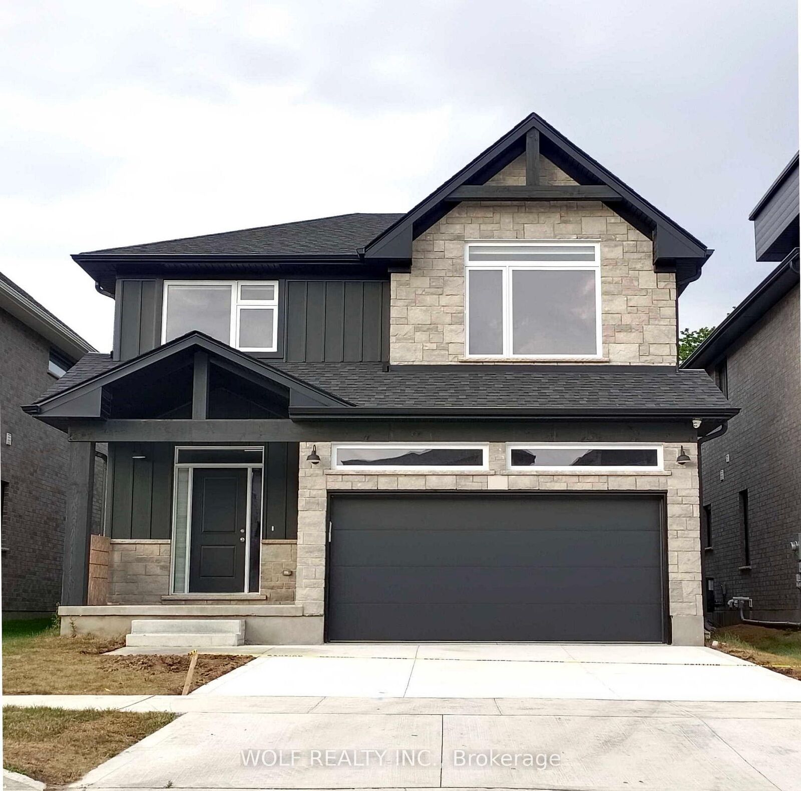 Property Photo:  521 Doonwoods Crescent  ON N2P 0E5 