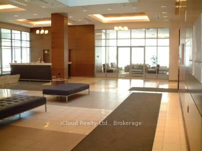Property Photo:  33 Elm Drive 1304  ON L5B 4M2 