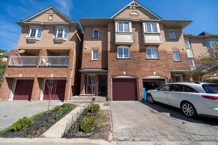 Property Photo:  6950 Tenth Line W 29  ON L5N 6Y1 