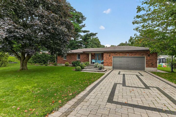 Property Photo:  19 Wellington Street W  ON N0J 1R0 