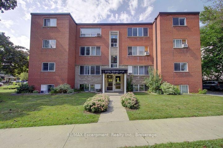 Property Photo:  2393 New Street 103  ON L7R 1K1 