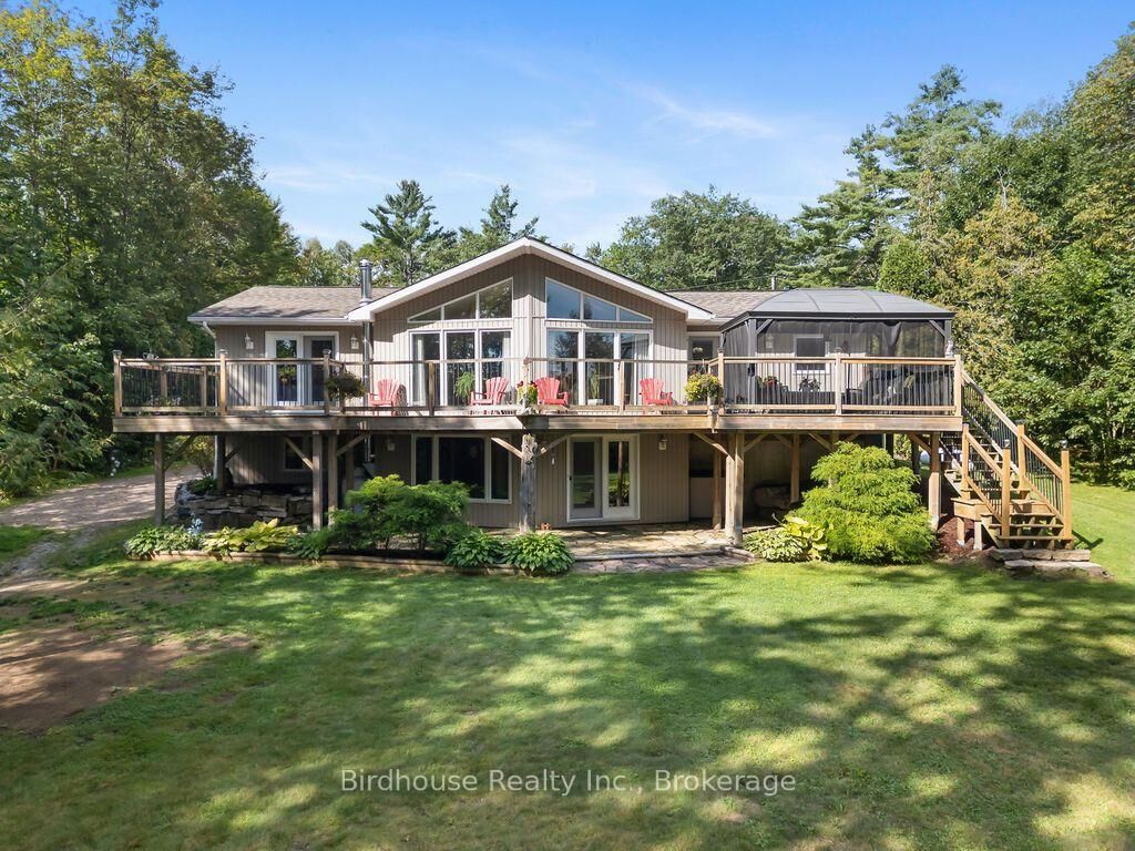 Property Photo: 1022 Mulberry Lane ON K0M 2L1