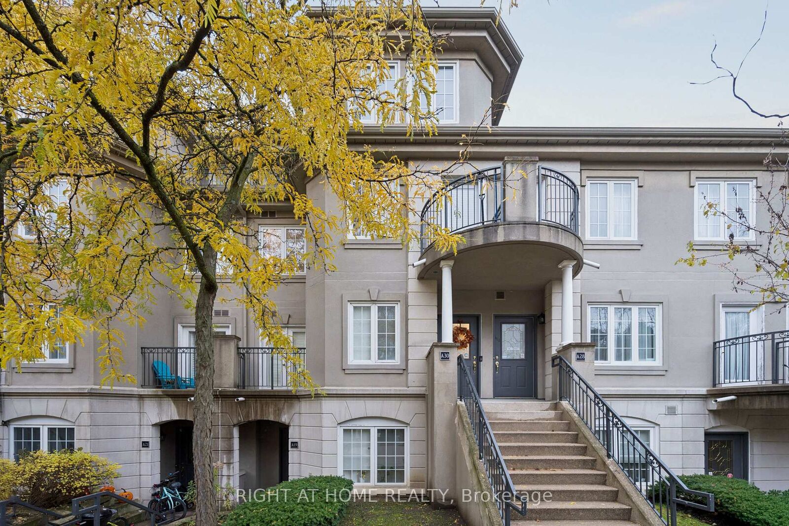 Property Photo:  108 Finch Avenue W A30  ON M2N 6W6 