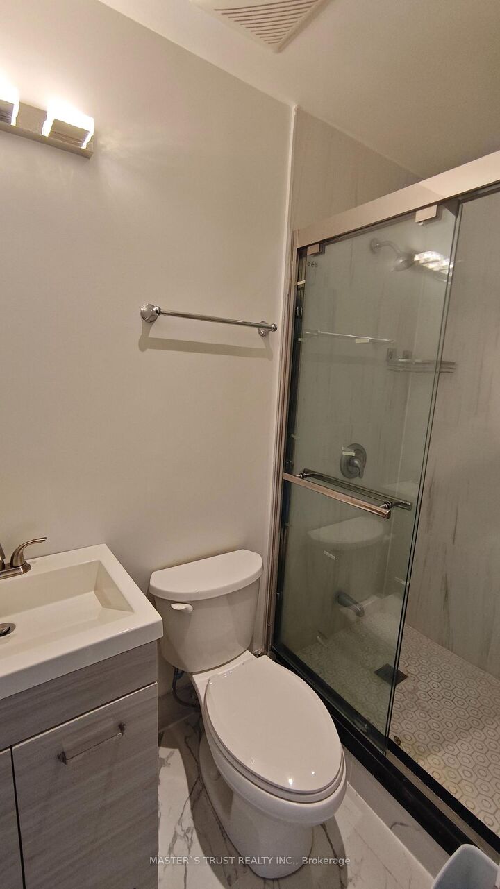 Property Photo: 55 Apache Trail ON M2H 2H7