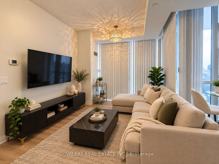 Property Photo:  55 Eglinton Avenue W 1209  ON L5R 0E4 