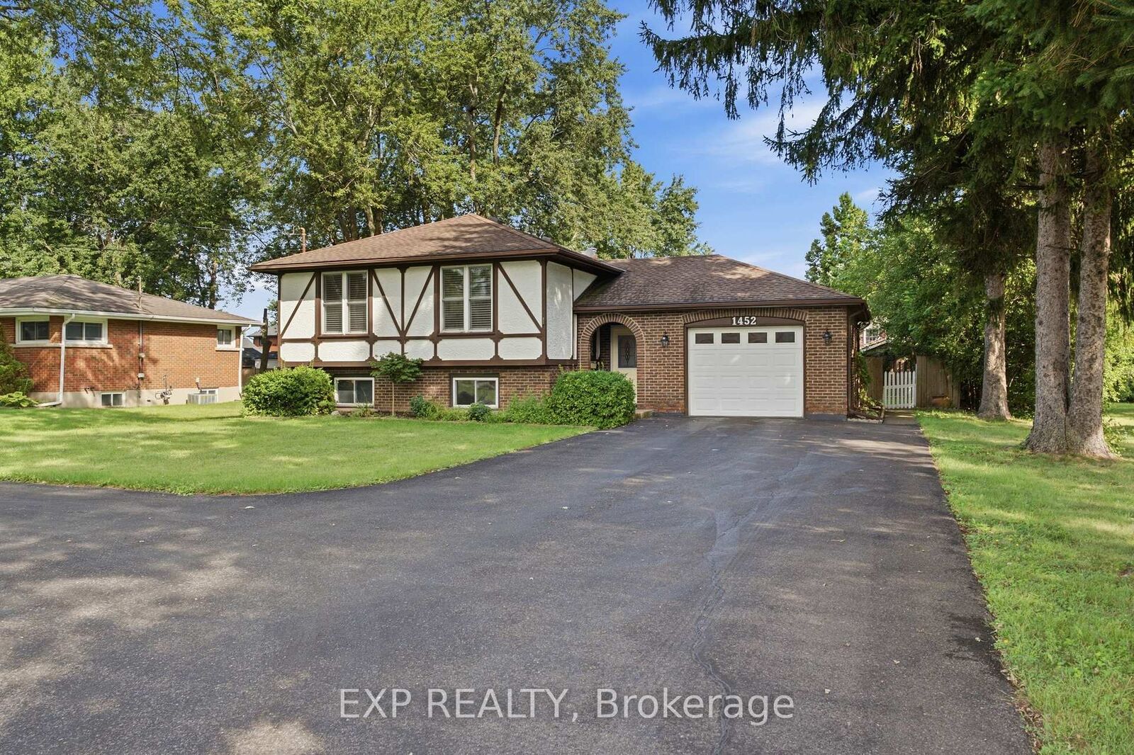 Property Photo:  1452 Garrison Road  ON L2A 1P6 