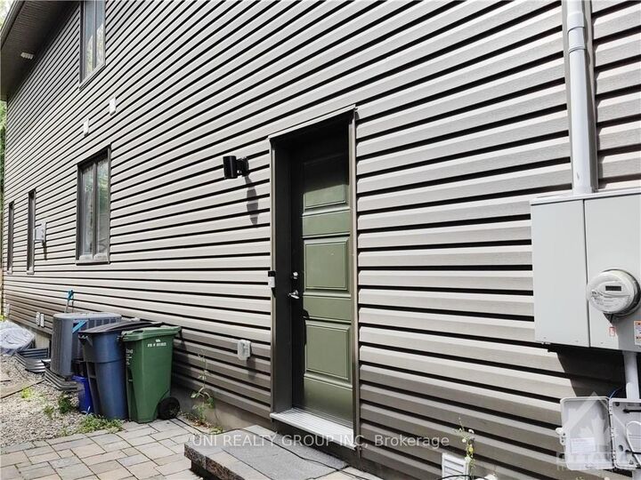 Property Photo:  492 Moodie Drive B  ON K2H 8A7 