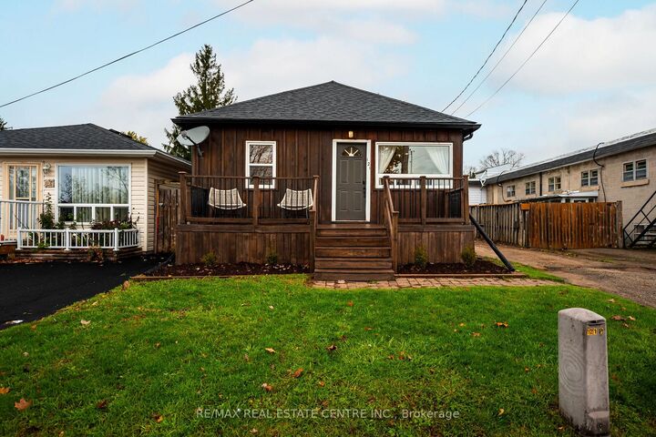 Property Photo:  121 Proton Street N  ON N0C 1B0 