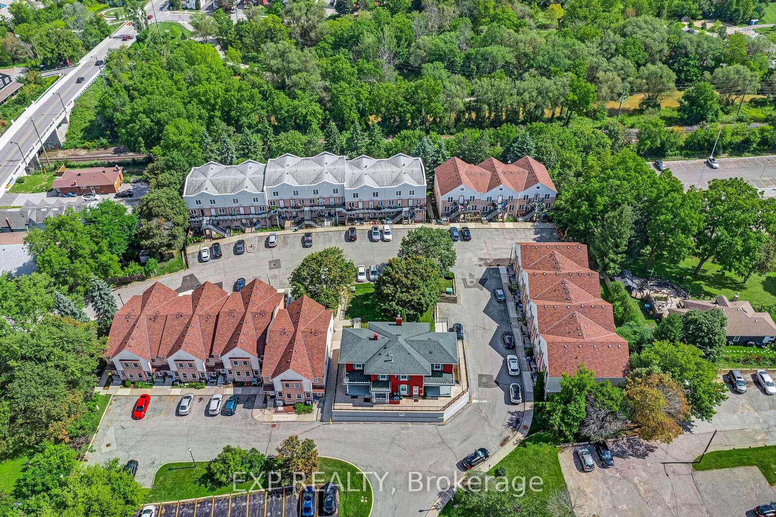 Property Photo:  115 Main Street S 28  ON L3Y 8J2 