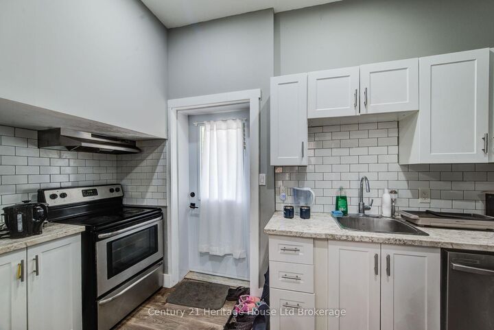 Property Photo:  59 Wilson Street 1  ON N4S 3N7 