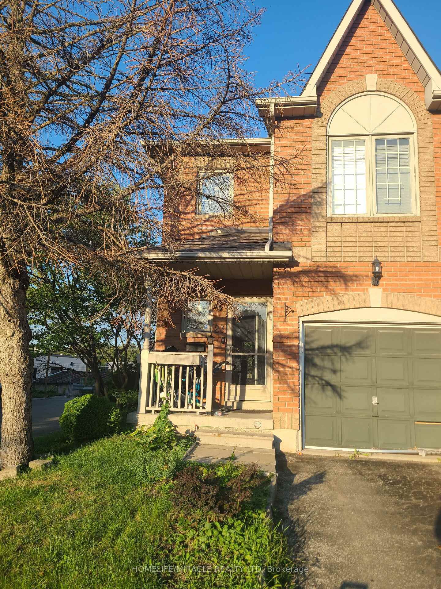 Property Photo:  1867 Kingston Road 23 Bsmt  ON L1V 6Z4 