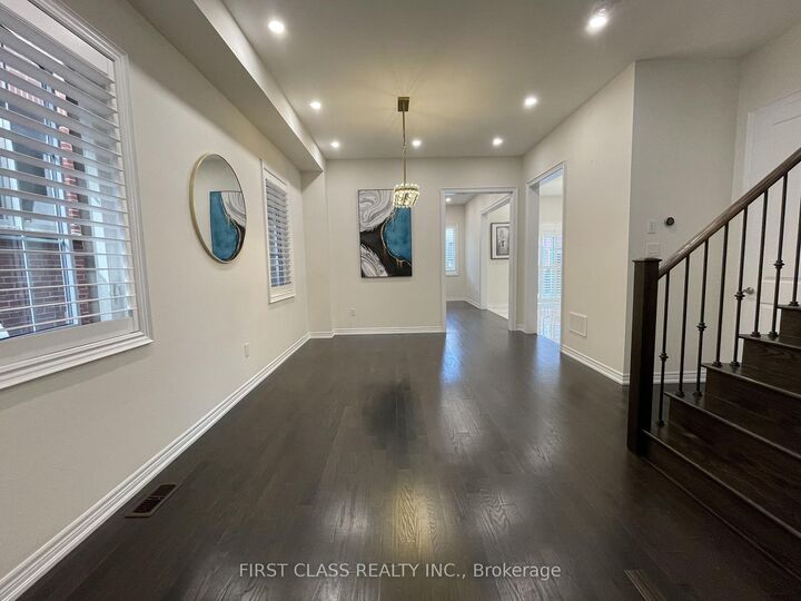 Property Photo:  26 Leary Crescent  ON L4S 0G7 