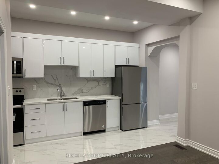 Property Photo:  57 Brunswick Avenue Main Floor Unit  ON M5S 2L8 