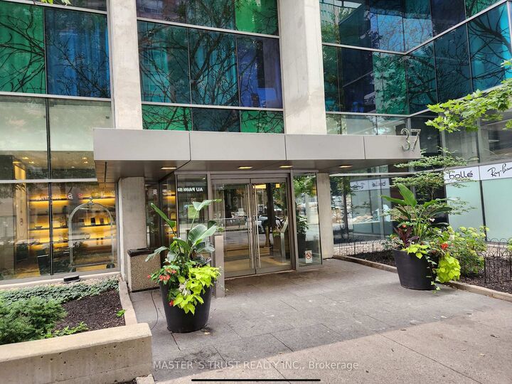 Property Photo: 37 Grosvenor Street 410 ON M4Y 3G5