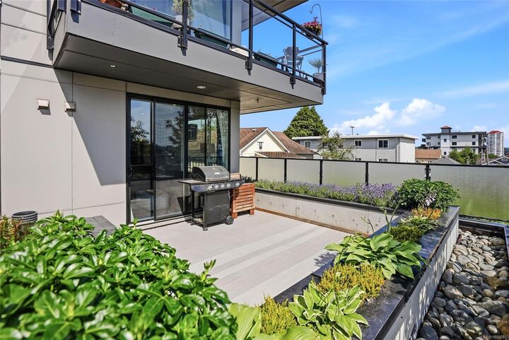 Property Photo: 119 Haliburton St #104 BC V9R 4V8
