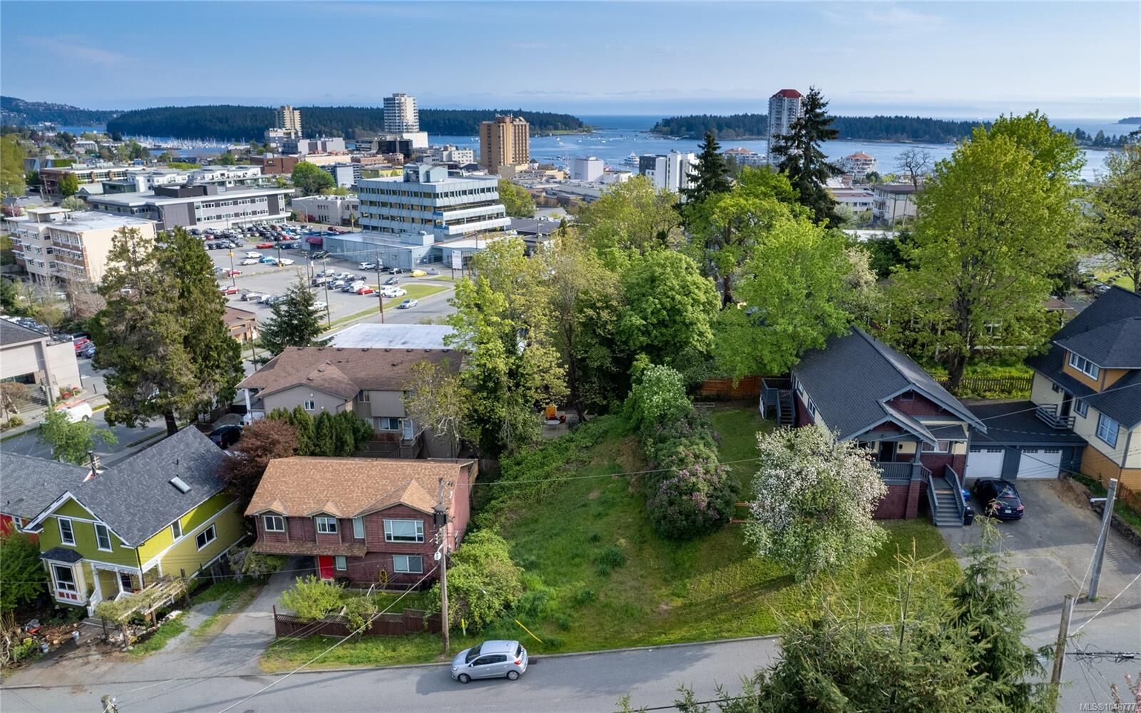 Property Photo:  532 Selby St  BC V9R 2R8 