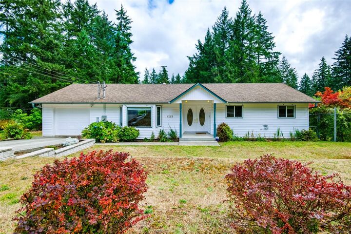 Property Photo:  4269 Wellington Ave  BC V9Y 7L4 