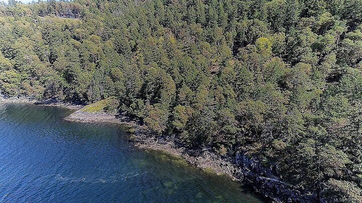 Property Photo:  206 Narrows West Rd  BC V8K 0A3 