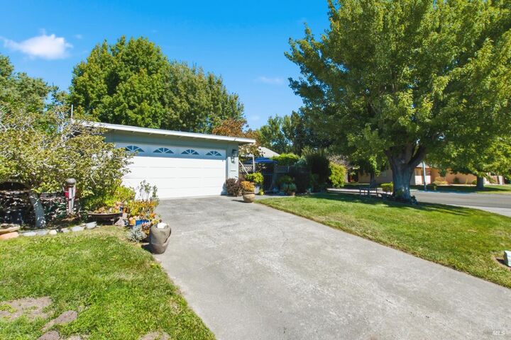 Property Photo:  46 Temelec Circle  CA 95476 