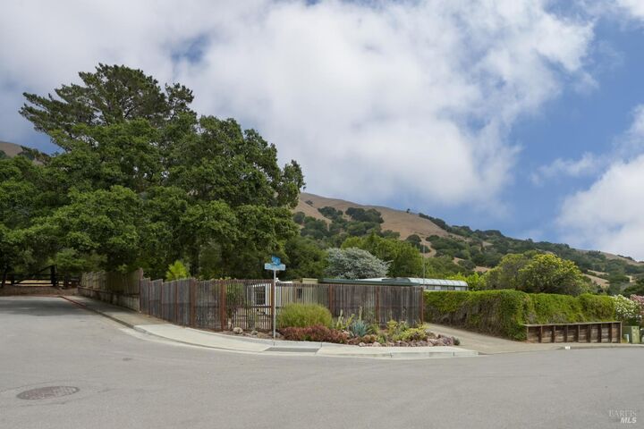 Property Photo:  256 Mount Shasta Drive  CA 94903 