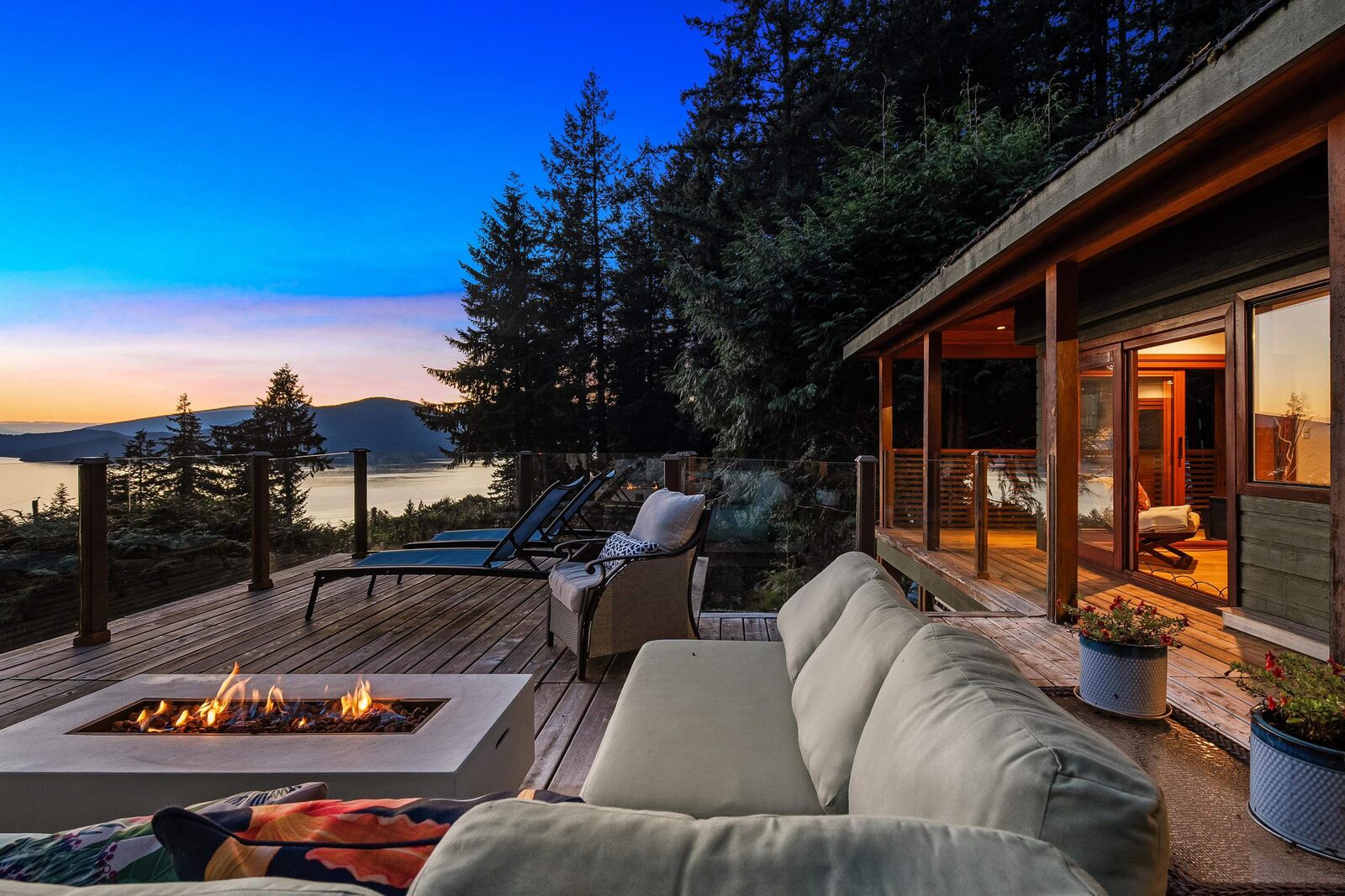 Property Photo: 505 Upper Bayview Road BC V0N 2E0