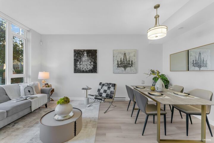 Photo de la propriété:  13720 100 Avenue 5  BC V3T 0L5 