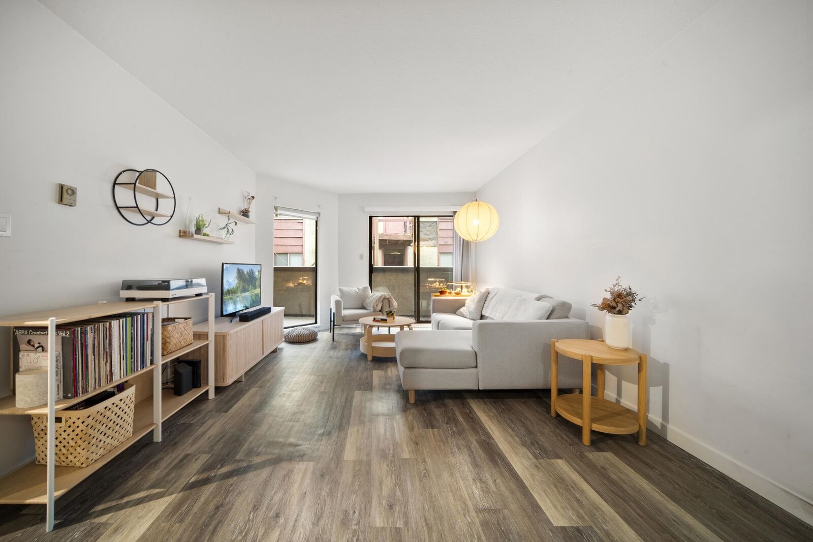 Property Photo:  975 W 13th Avenue 209  BC V5Z 1P4 