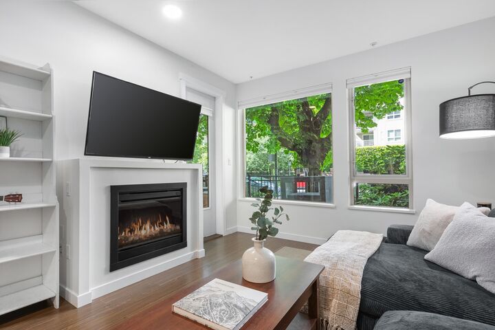 Property Photo:  119 W 22nd Street 113  BC V7M 0B4 