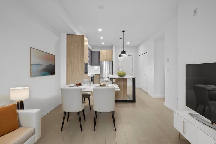 Property Photo: 20695 Eastleigh Crescent 510 BC V3A 0P7