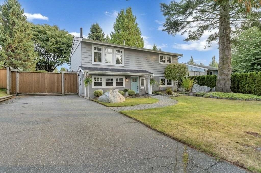Property Photo:  15469 22 Avenue  BC V4A 5S8 