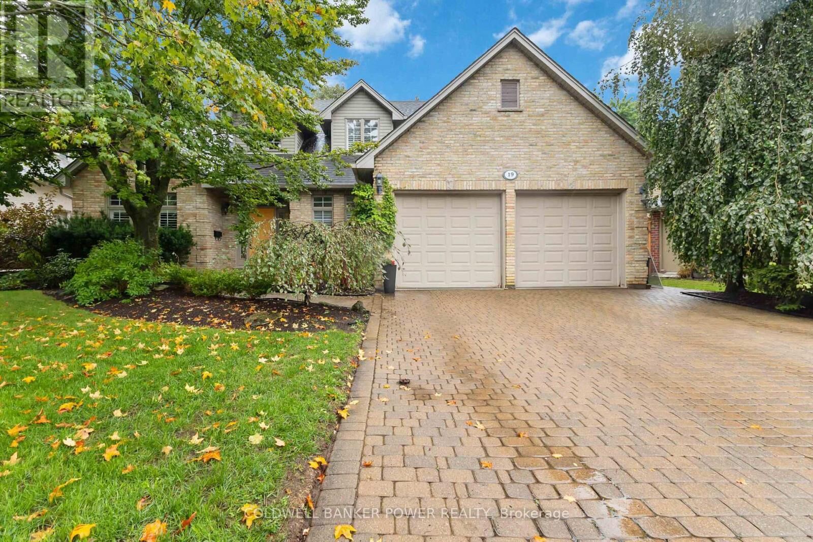 Property Photo:  19 September Lane  ON N6K 3Y6 