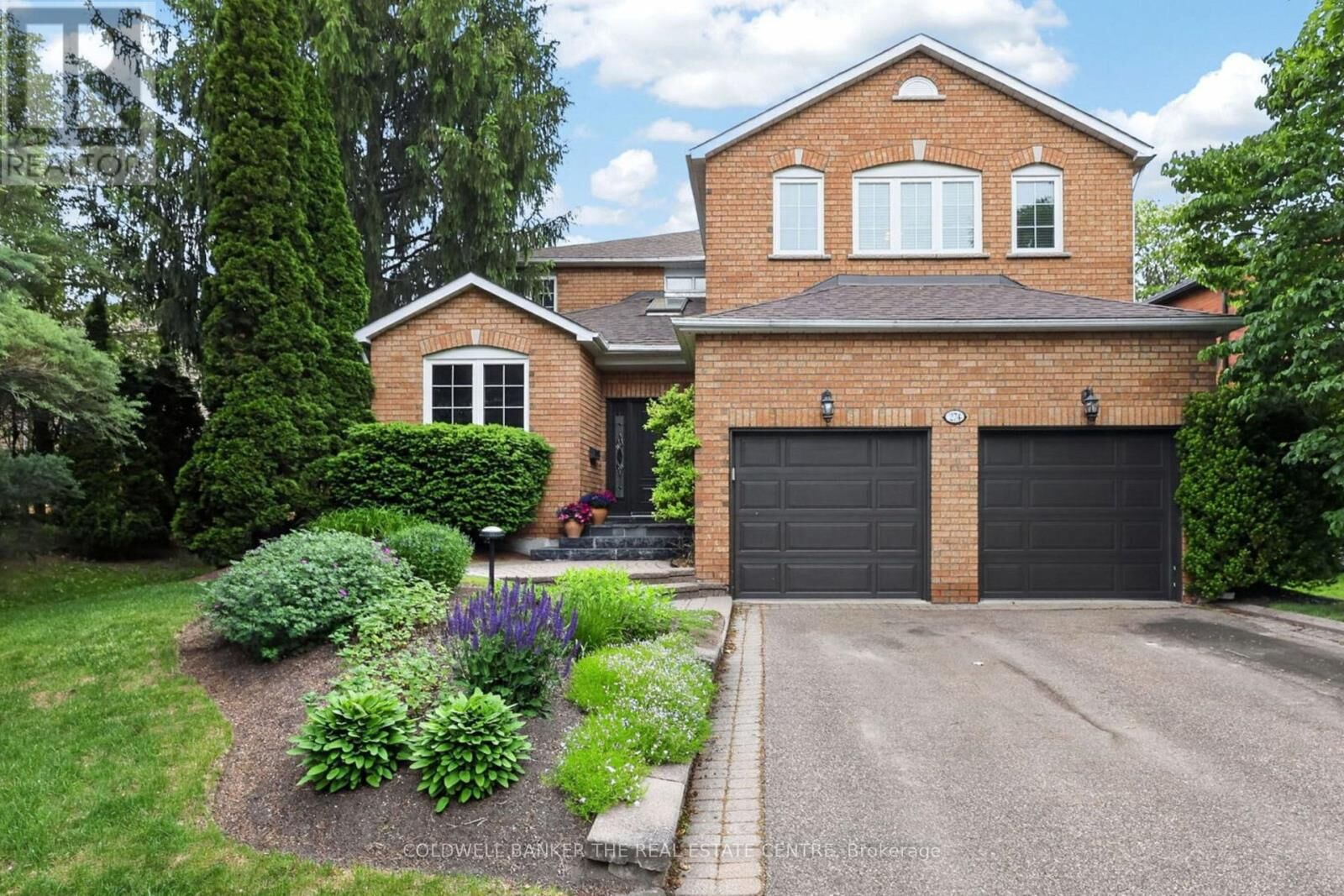 Property Photo:  274 Kirby Crescent  ON L3X 1H4 