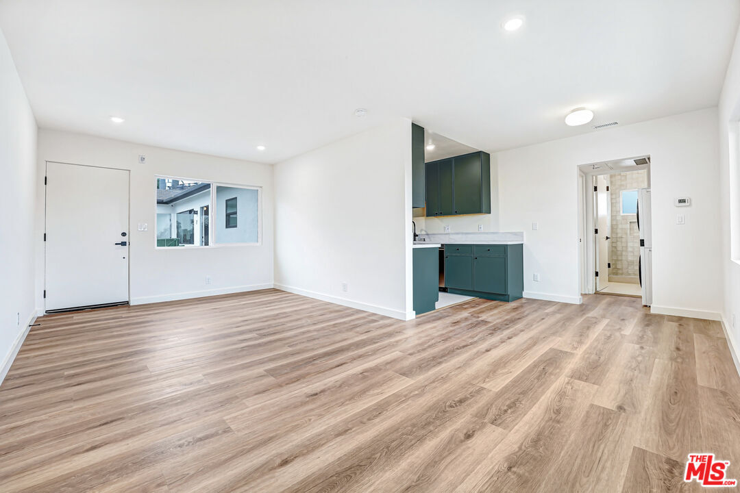 Property Photo: 16185 W Sunset Blvd, Unit 6 CA 90272